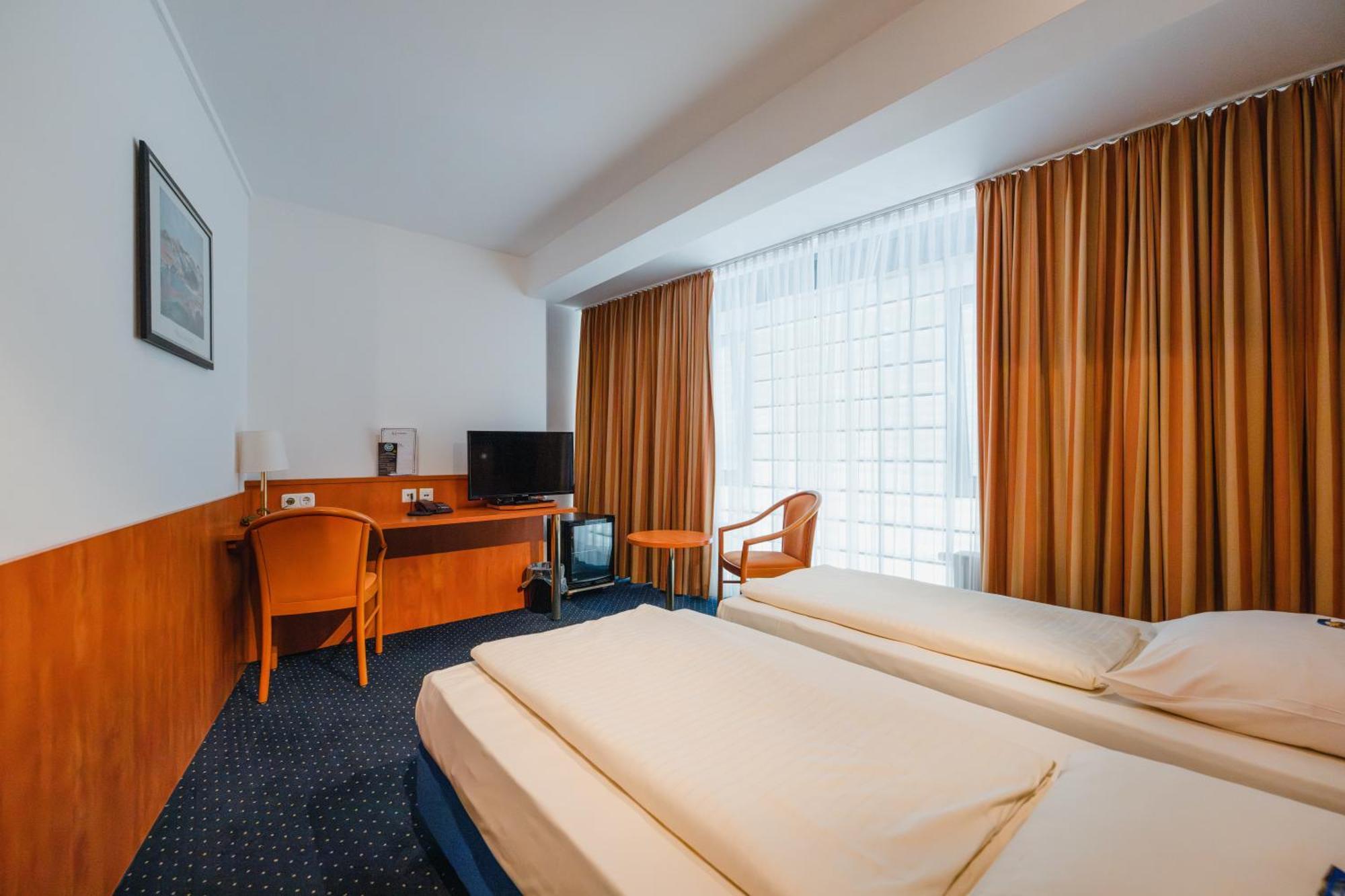 דיסבורג Hotel Mirage מראה חיצוני תמונה